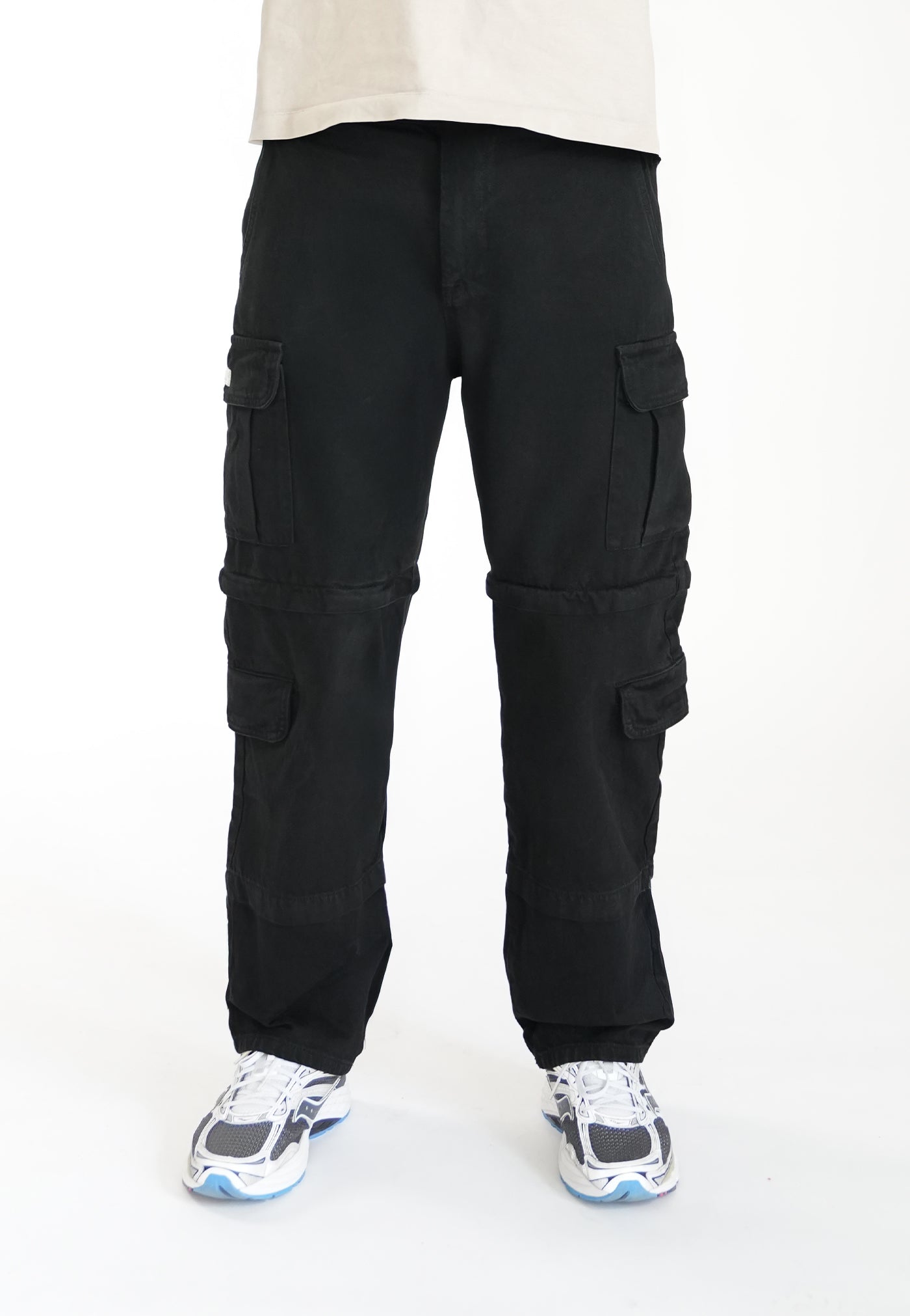 Multiply Apparel Trifecta Cargo Shepherd Pants Black – Frontalansicht