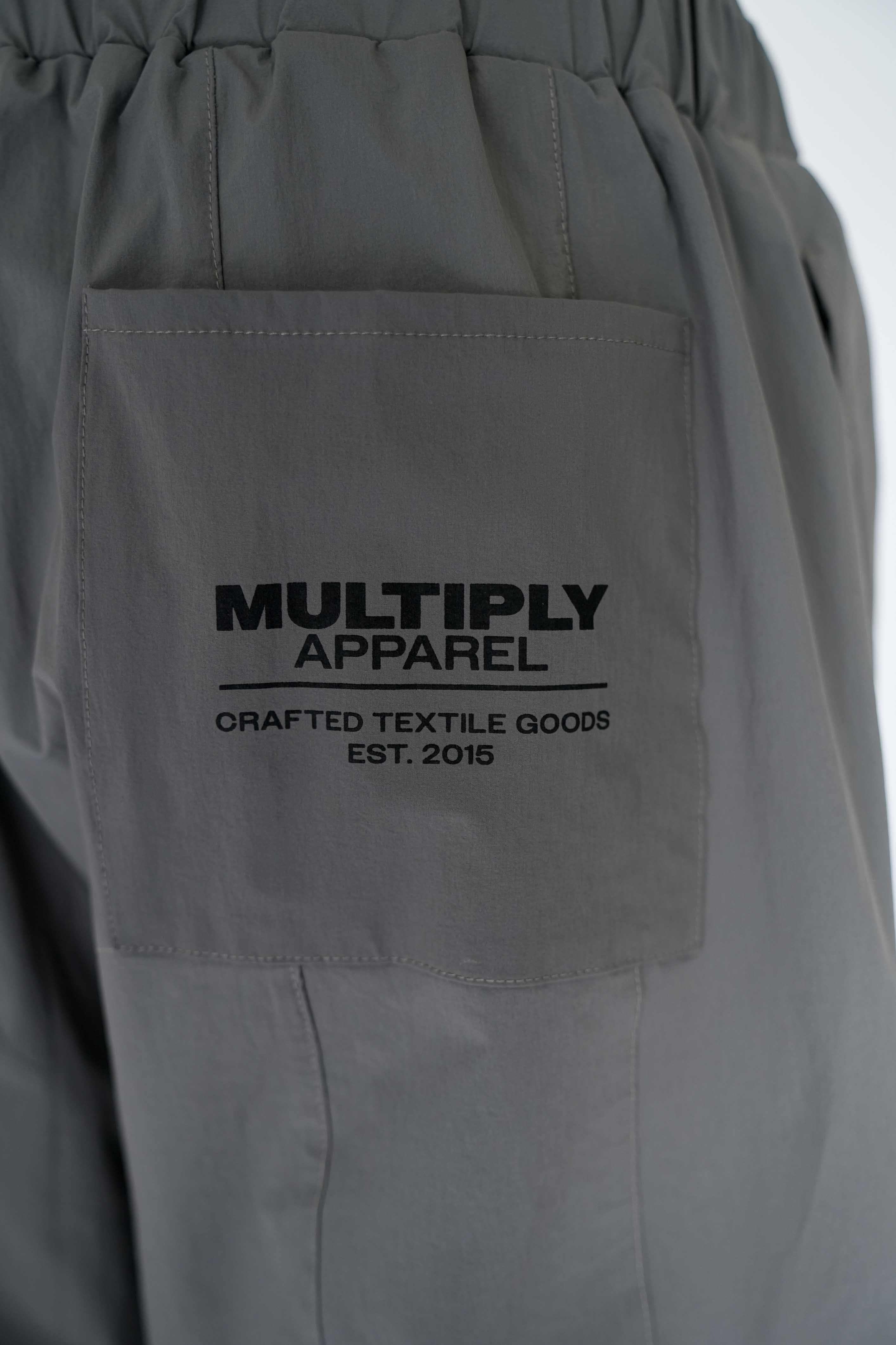 Multiply Apparel Streamlined Shorts MULTITUDE Gargoyle – weitere Ansicht 4