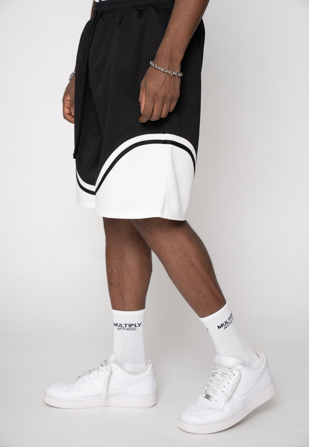 Multiply Apparel Shorts TWIST Pirate Black – weitere Ansicht 2
