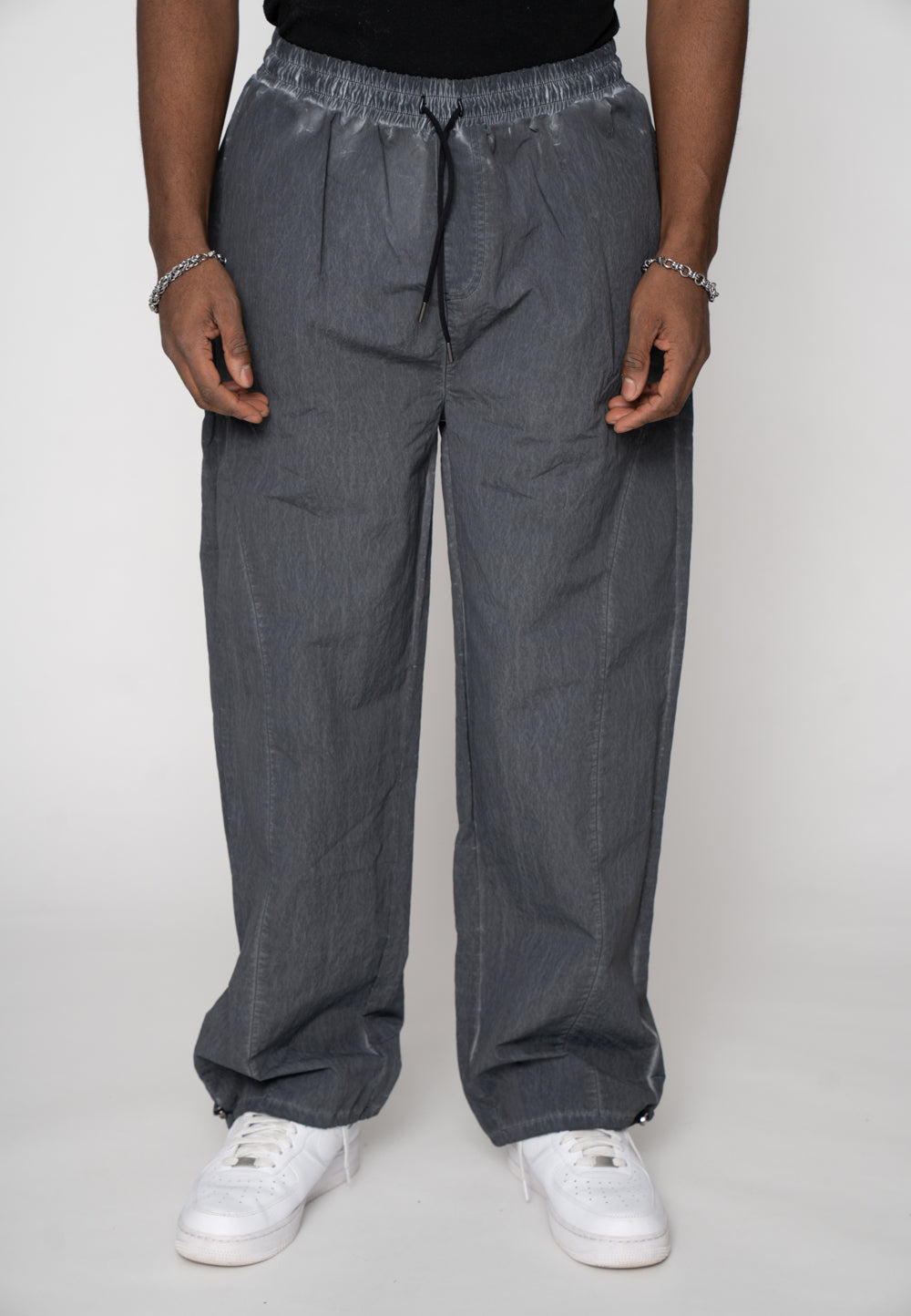 Multiply Apparel Parachute Trousers TROOPER Gargoyle – Frontalansicht