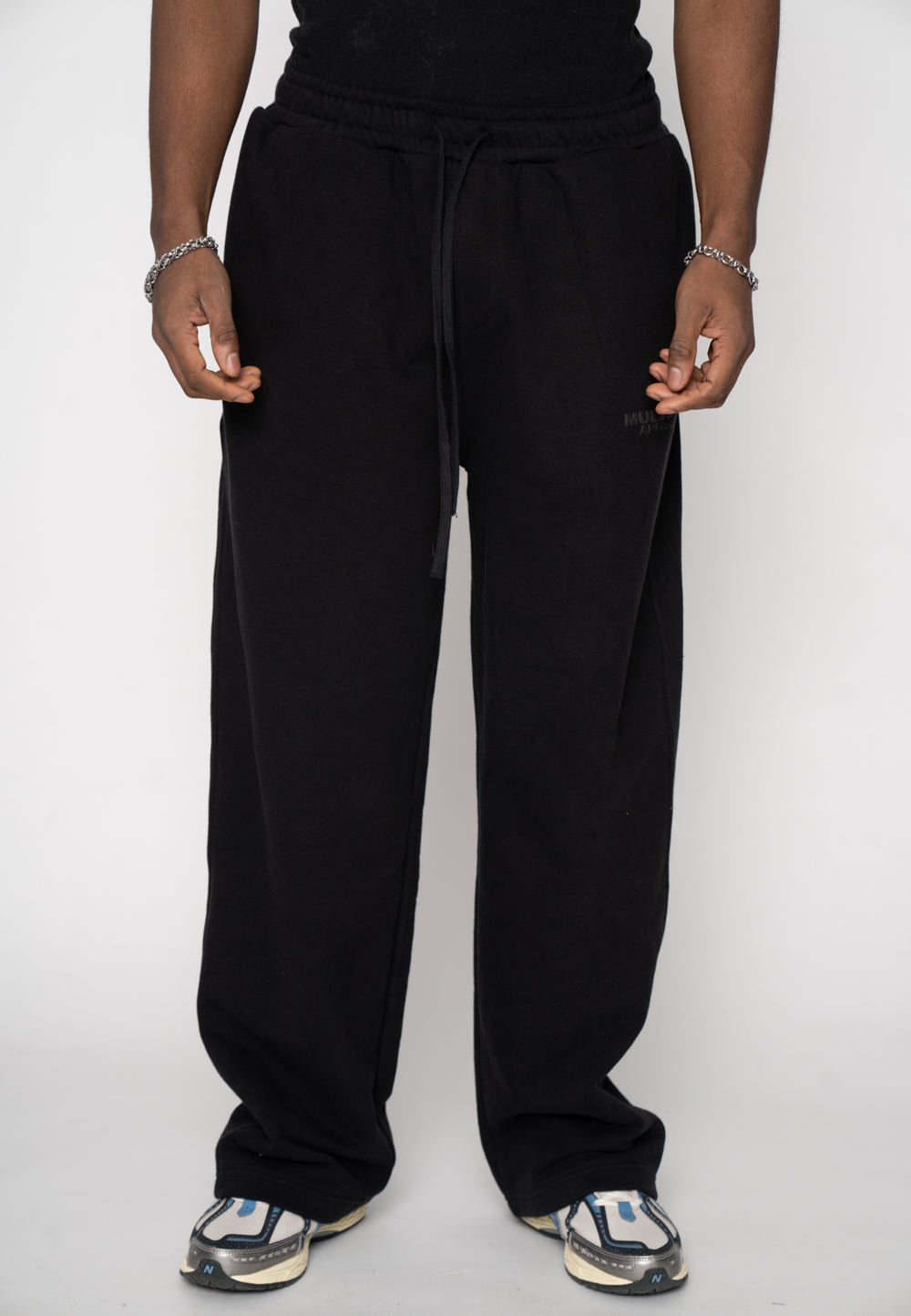 Multiply Apparel Oversize Jogger CLASSICO Black – Frontalansicht