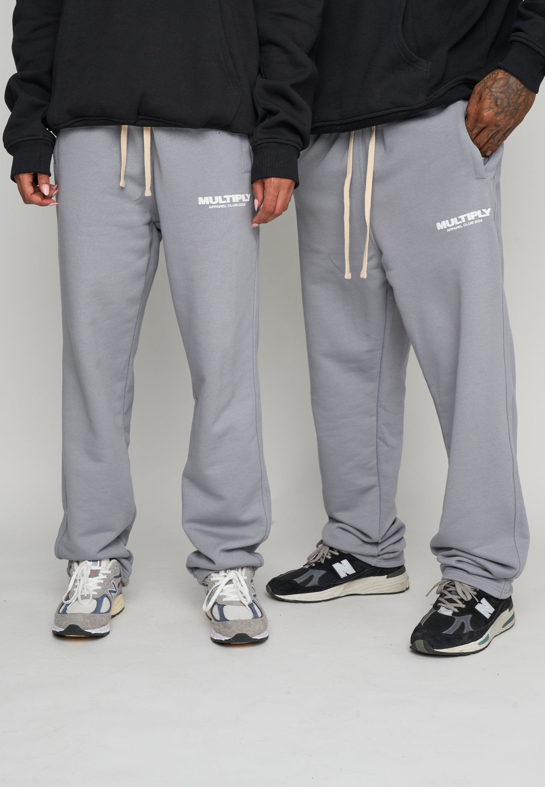 Multiply Apparel Jogger MULTIPLY CLUB Ultimate Grey – Frontalansicht