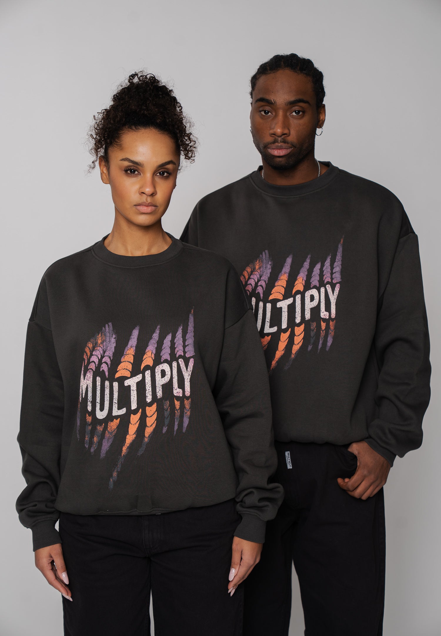 Multiply Apparel Oversize Sweatshirt WATERCOLOUR Phantom Washed – Frontalansicht