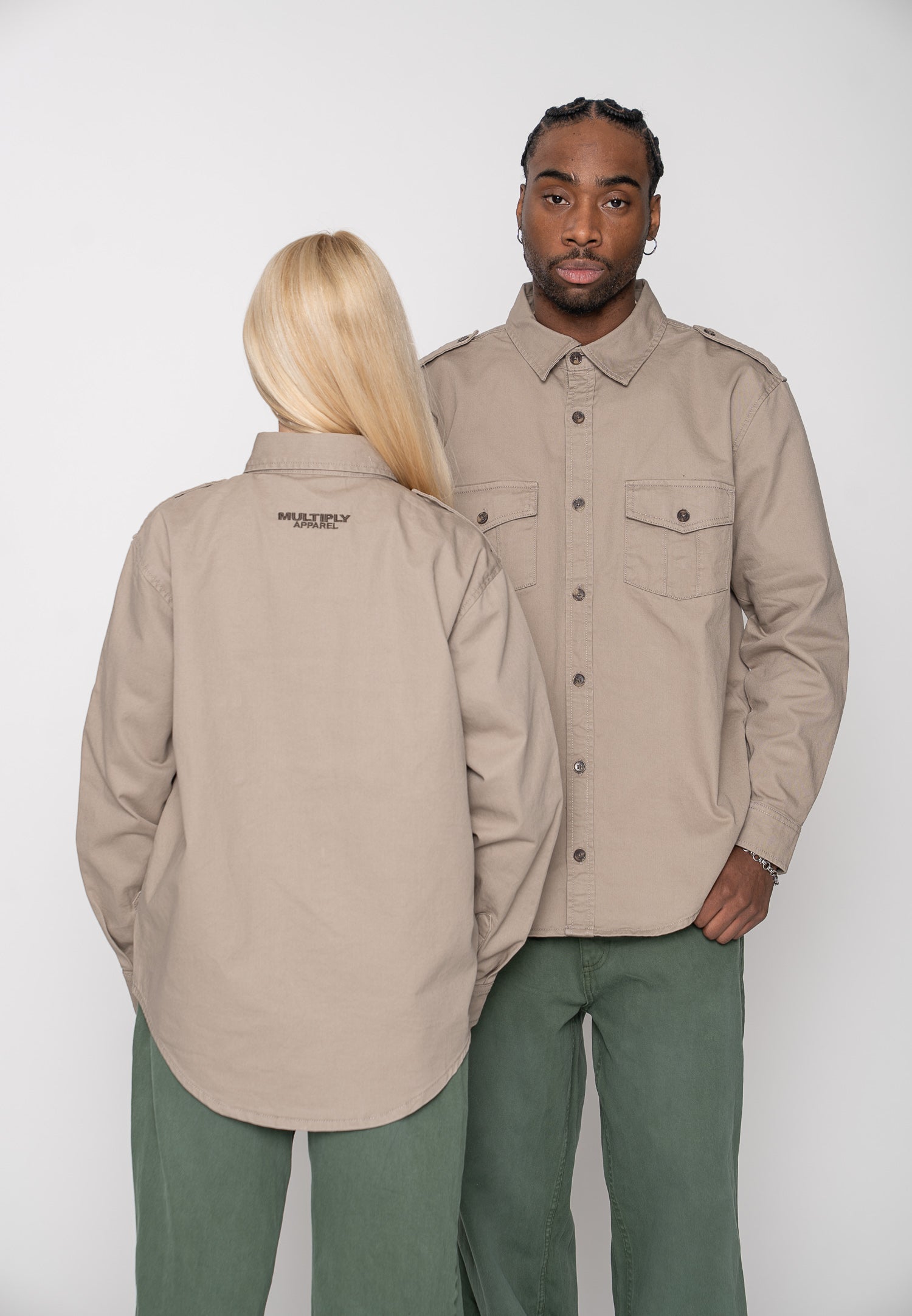 Multiply Apparel Utility Shirt DUTY Roasted Cashew – Frontalansicht