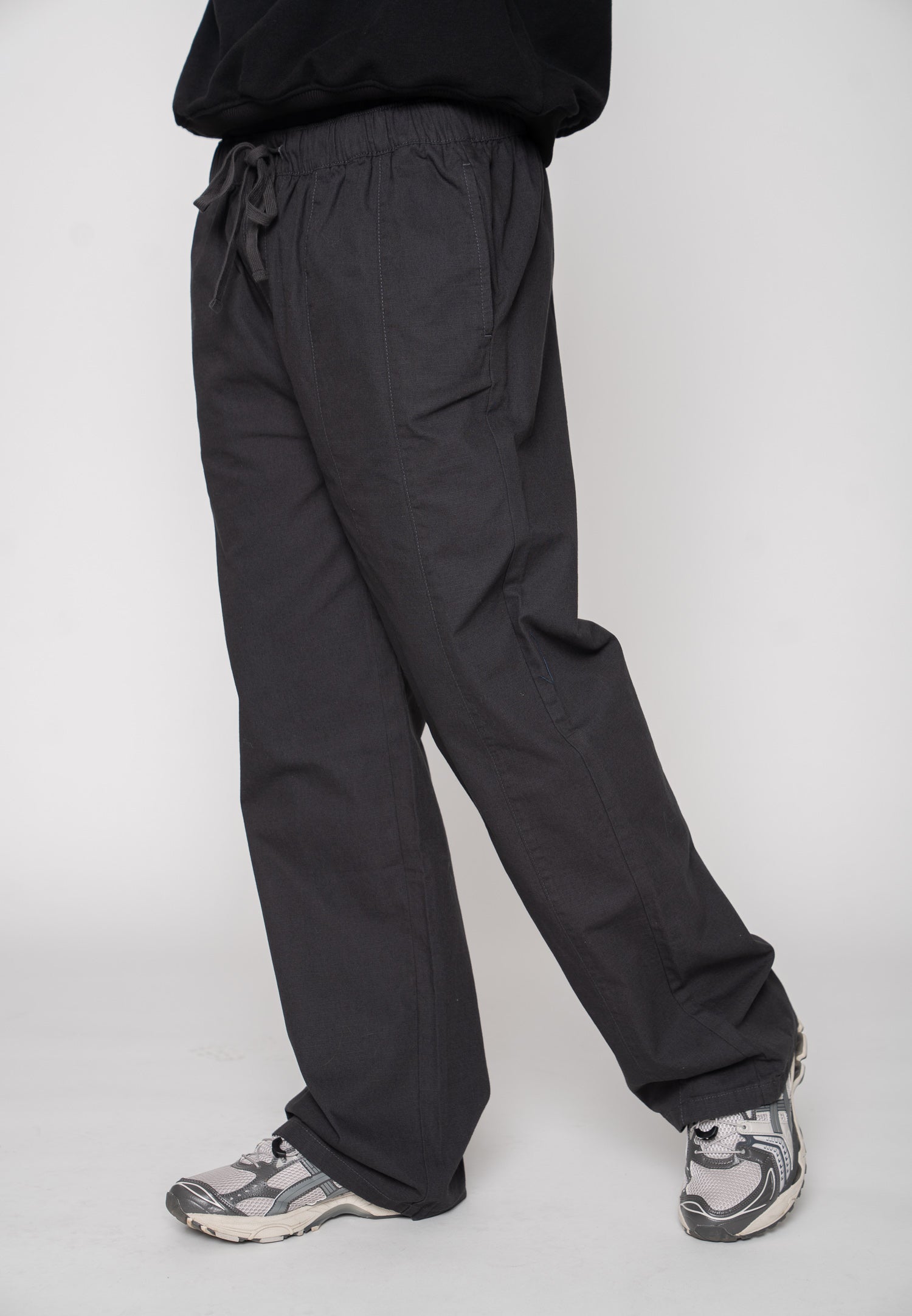 Multiply Apparel Trouseres INVERT Phantom Washed – Frontalansicht